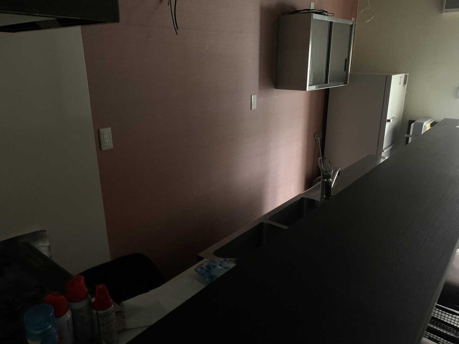 上福岡駅徒歩4分　100万円以下で出店可能！カラオケ可能なBAR居抜き店舗物件